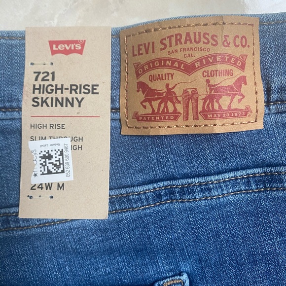 🎉HP🎉Levi's 721 High Rise Jean - Picture 3 of 6
